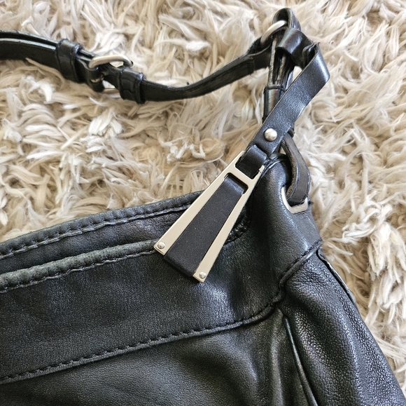 Olivia Harris Black Leather Chunky Handbag - Picture 3 of 11